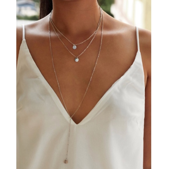 Delicate three layer round pendant necklace set - Picture 4 of 4